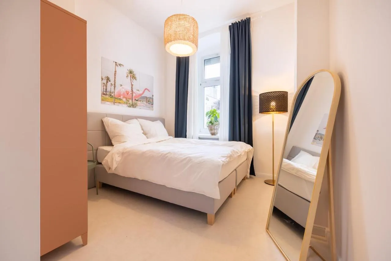 Great 2-Room Apartment Berlin 0*,